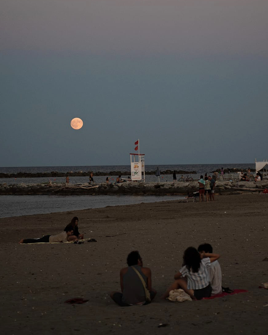 La luna sul&nbsp;mare